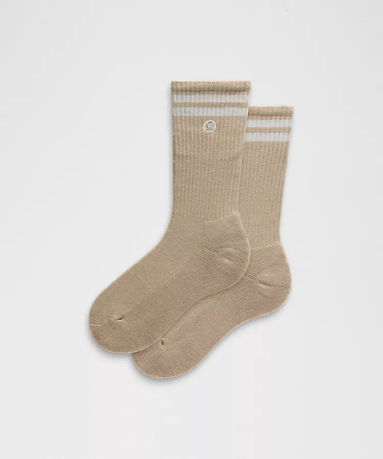 Unisex Daily Essential Crew Socks *Stripe