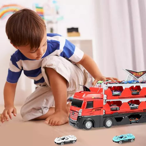 Criança Brincando com o Mega Truck