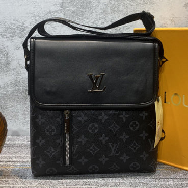 Louis Vuitton LV Women Leather Crossbody Satchel Shoulder Bag