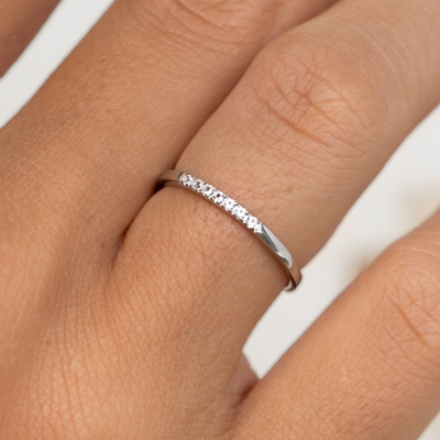 White Gold vs Yellow Gold - Diamond Pave Band White Gold - Miriam