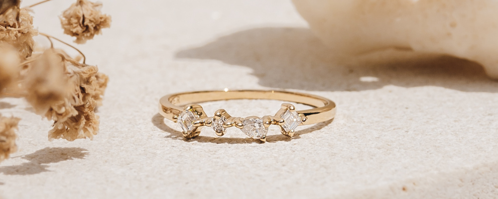 White Gold vs Yellow Gold - Diamond Ring - Ilse Luxe