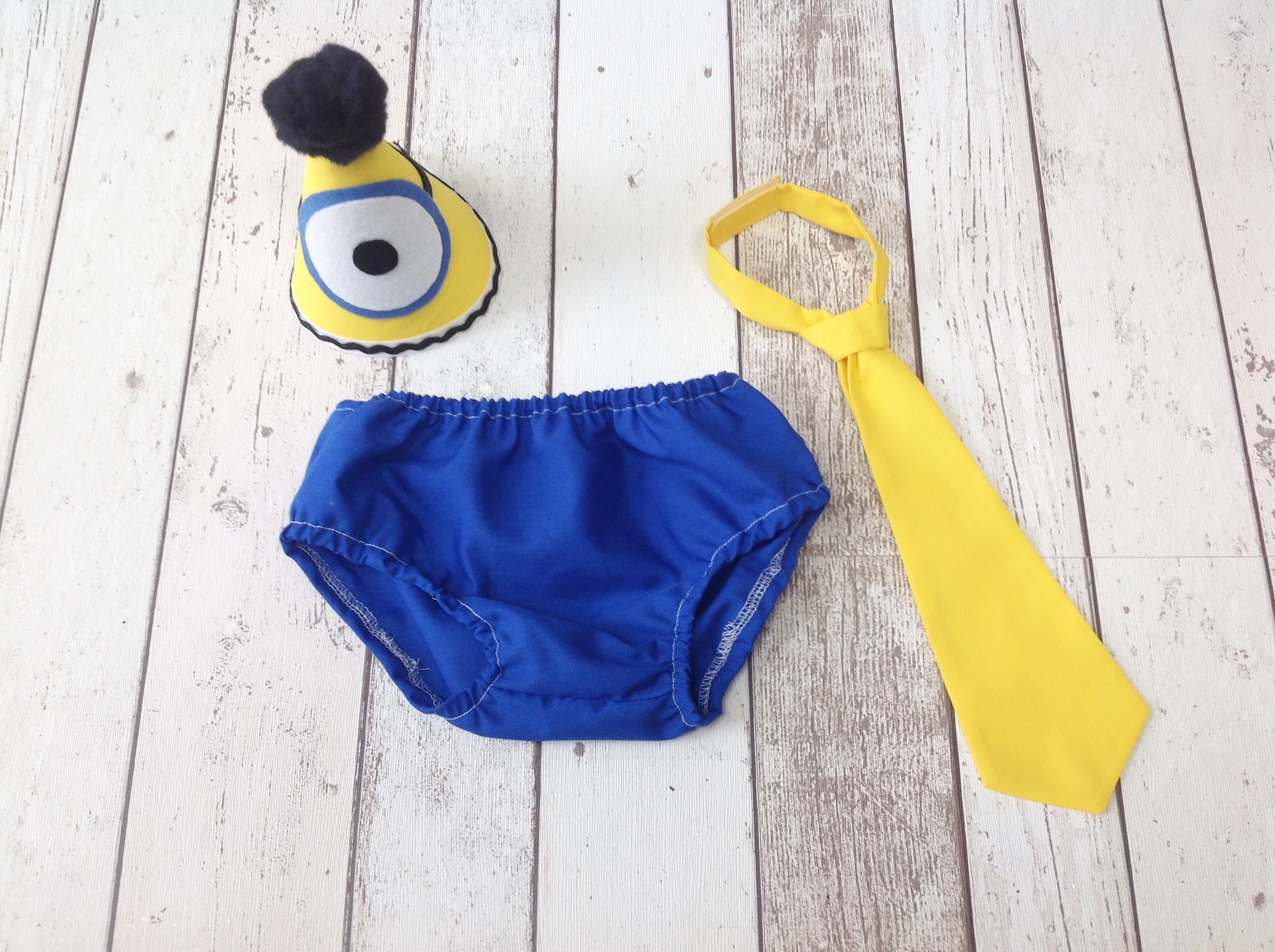Minion Boys Cake Smash Outfit Bunting Photography Prop First