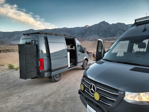 4x4 overlanding vans in the desert