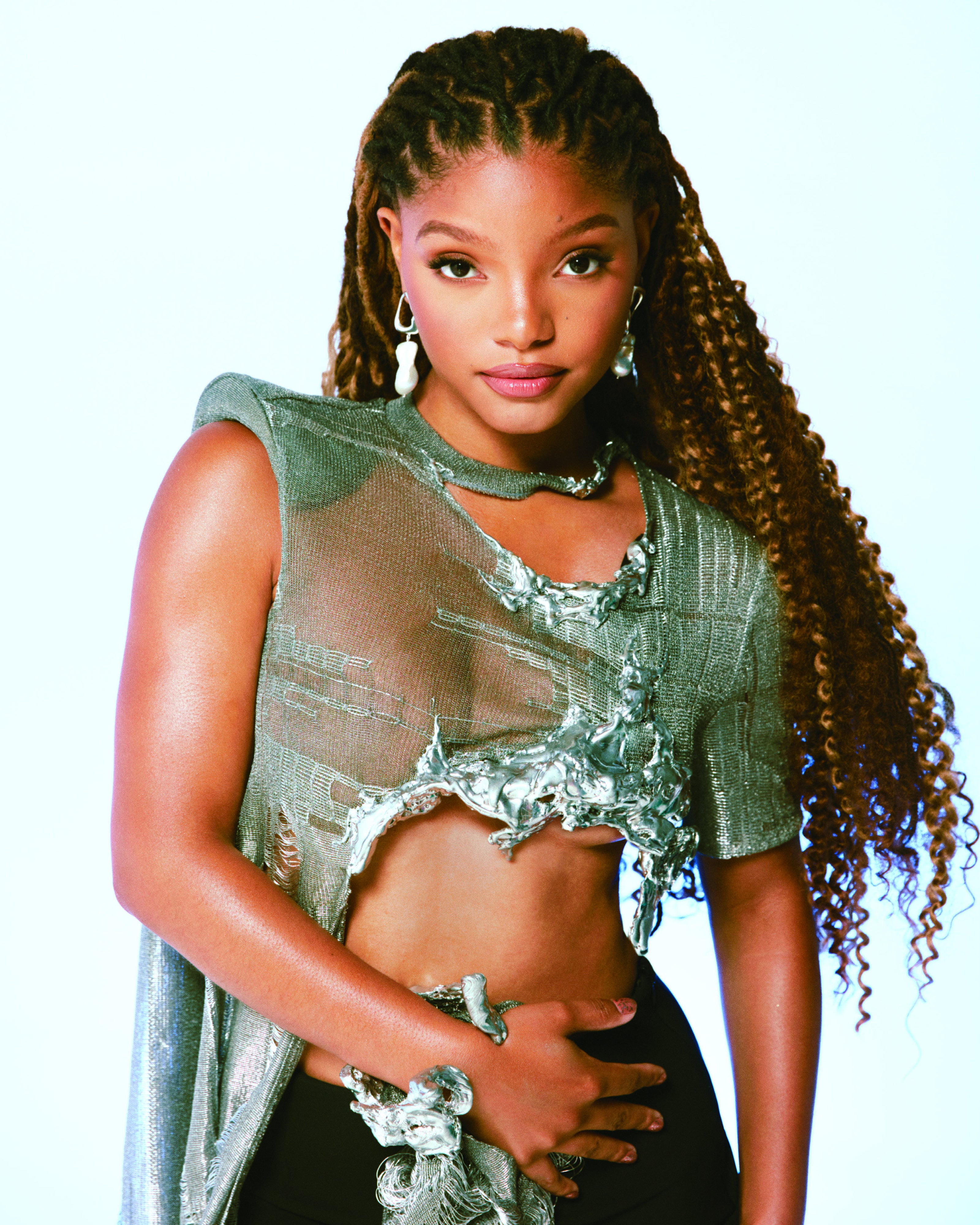 Image of halle bailey for Variety wearing Weiraen