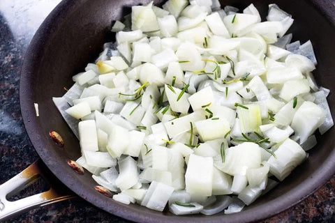 How To Sautee Onion in Pan: Misir Wot Spices & Beautiful Skin