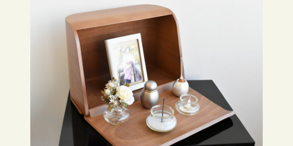 ミニ仏壇セット|やさしい時間・祈りの手箱|ブラウン (チェリンセット)・ブーケ付（日本製）