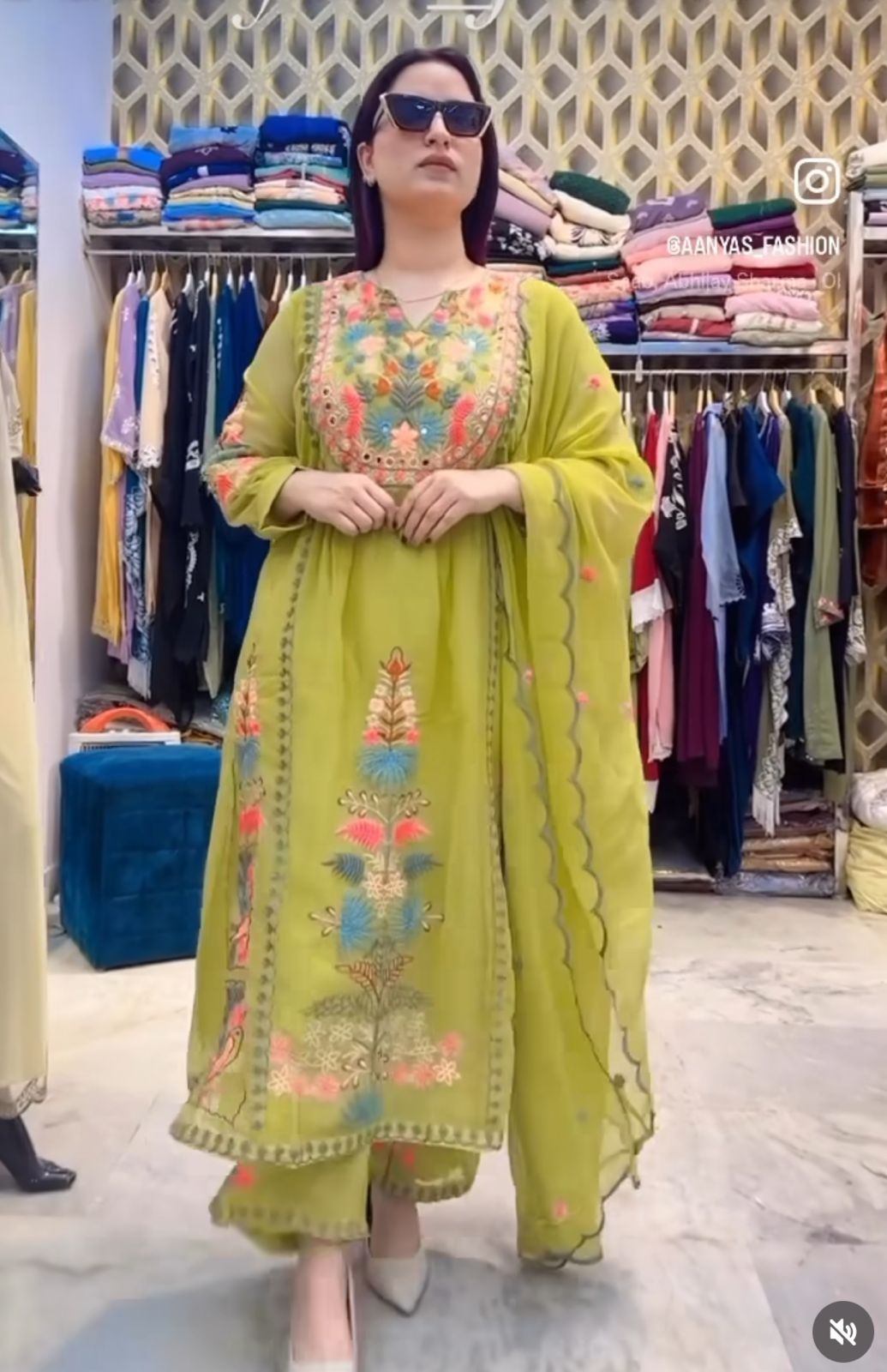 Looking for plazo with kurti Store Online with International Courier? |  Lace dress design, Kurti designs party wear, Ladies suits indian