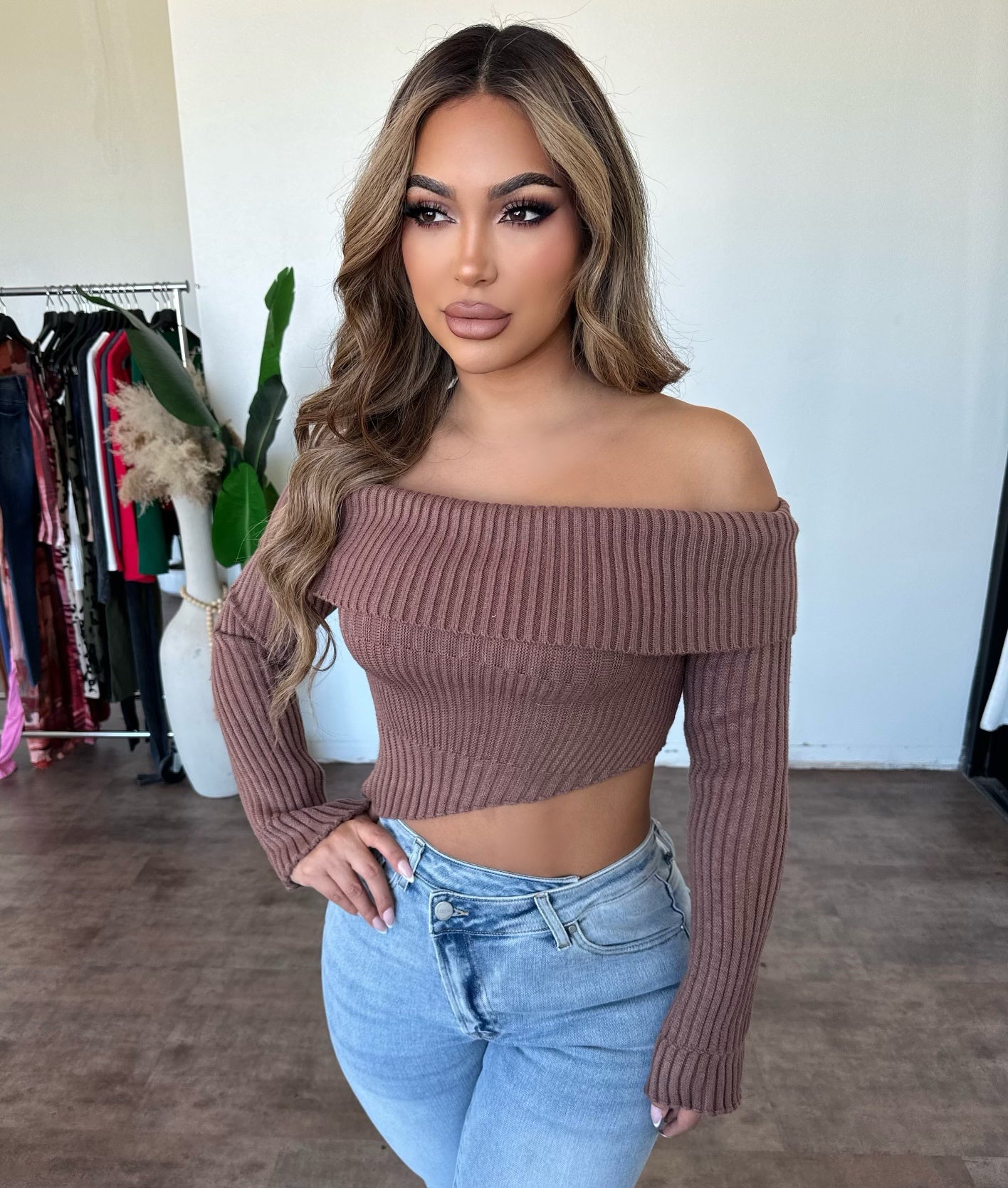 Tina Off Shoulder Top(Mocha)