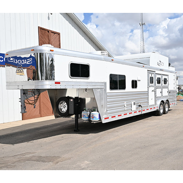 3 Horse Trailers