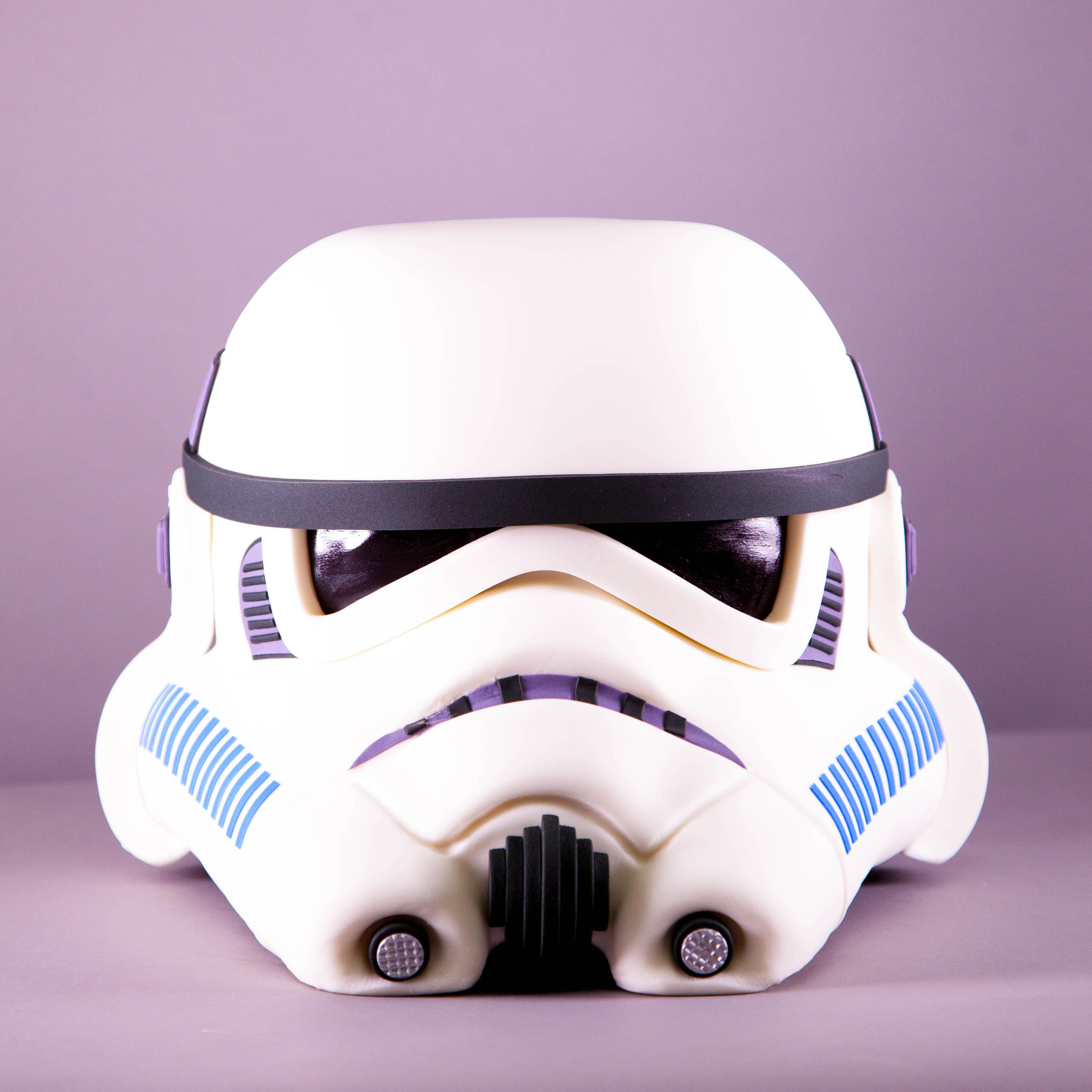 stormtrooper helmet cake