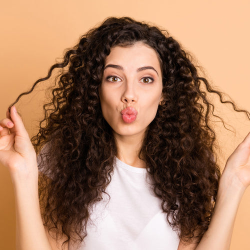 How to Stop Frizzy Hair