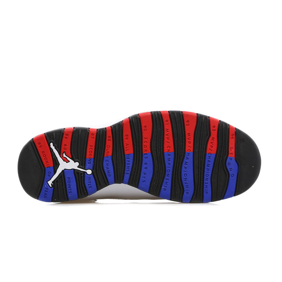 Sole of the Air Jordan 10 Retro Class of 2006 with red / blue details of Michael Jordan's sporting successes in the NBA