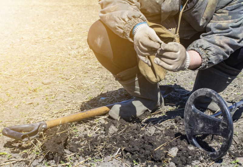 rewards in metal detecting