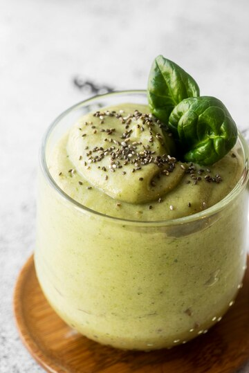 Chia Seed, Coconut, and Spinach Smoothie