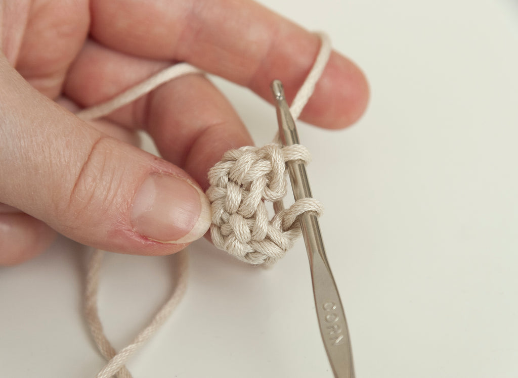 how to crochet a round cord