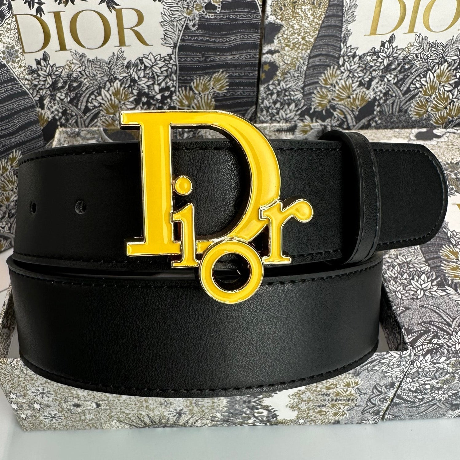Dior New Women's and Men's Fashionable And Exquisite Buc
