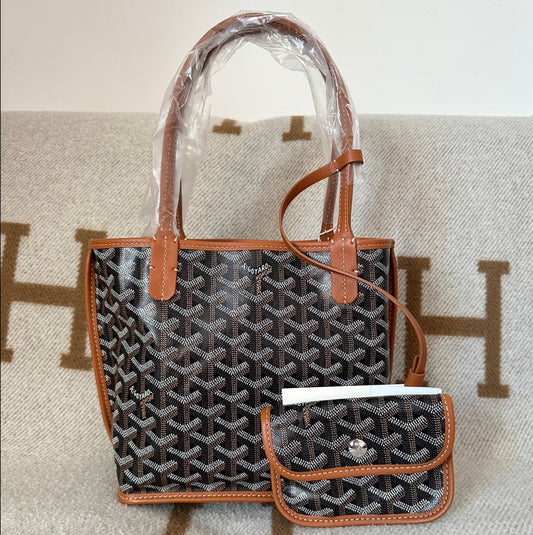 GOYARD Goyardine Conti Pouch Black Gold 1300435