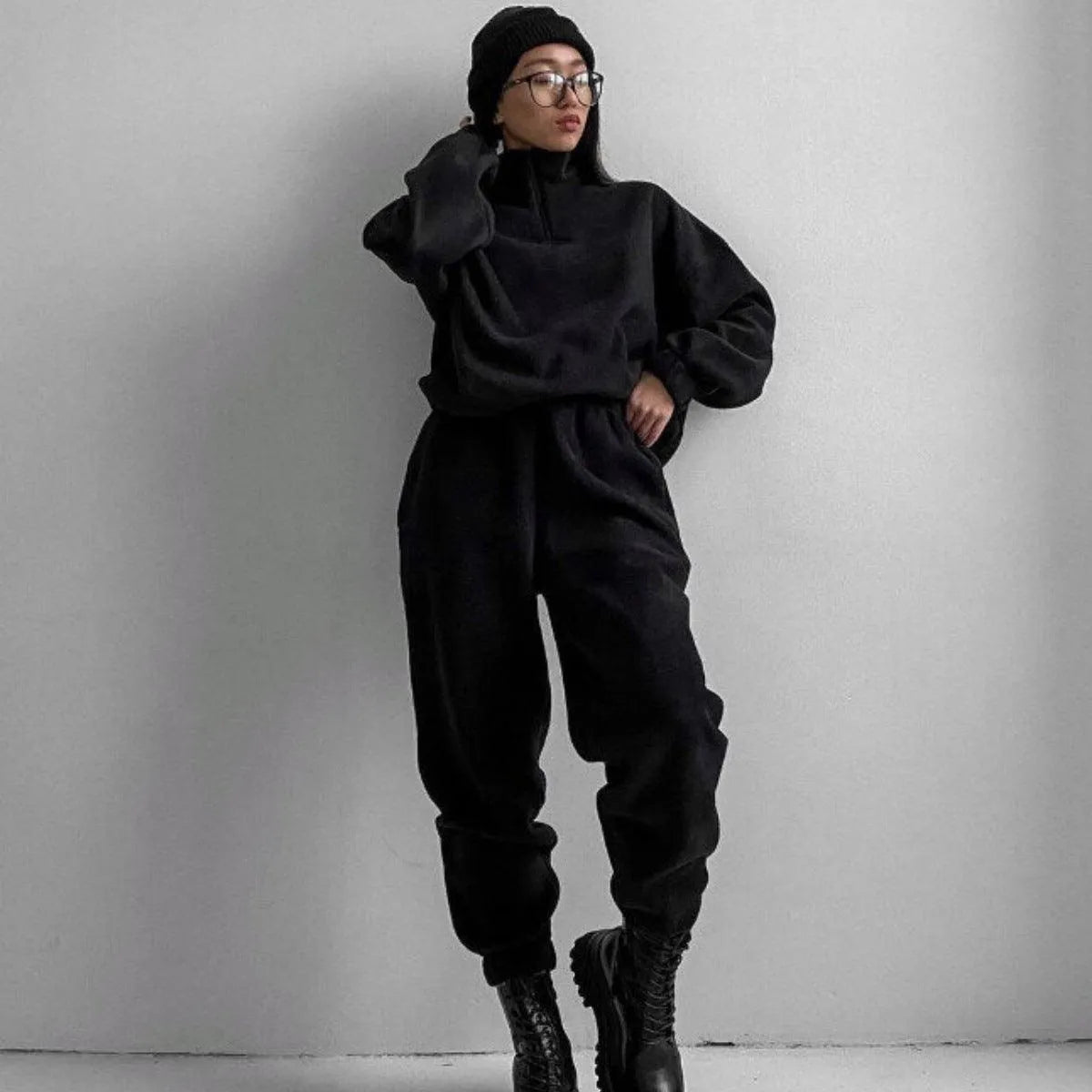 Product Image for Heidi-Mode | Zwei-teiliger Pullover mit hohem Kragen und breitem Reißverschluss, Schwarz / XL