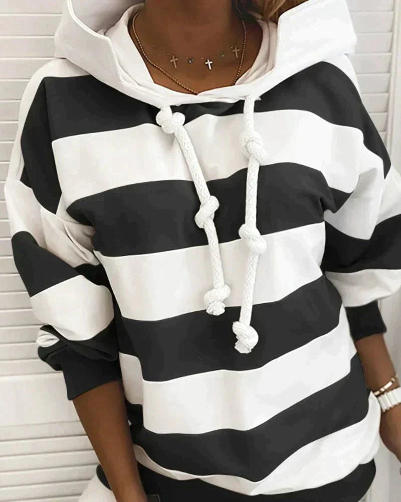Product Image for Heidi-Mode | Warme En Modieuze Dames Hoodie Met Stijlvolle Pasvorm, Zwart / M