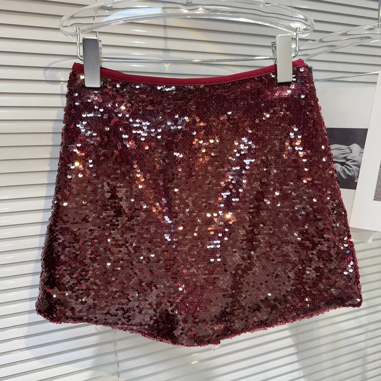 Product Image for Heidi-Mode | Herbst Neue Mode Einfarbig Pailletten Kurzer Rock für Frauen Hohe Taille Wickel Hüfte A-Linie Mini Röcke Frauen, rot / S