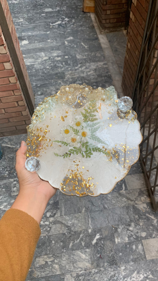 Serving  Vanity tray – Resin Art by Kainaat