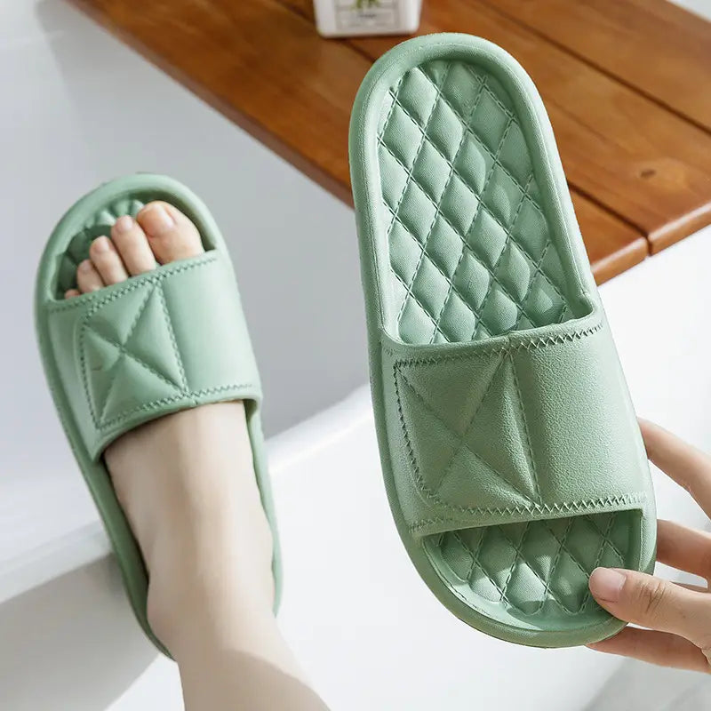 Plaid Summer Bathroom Slippers