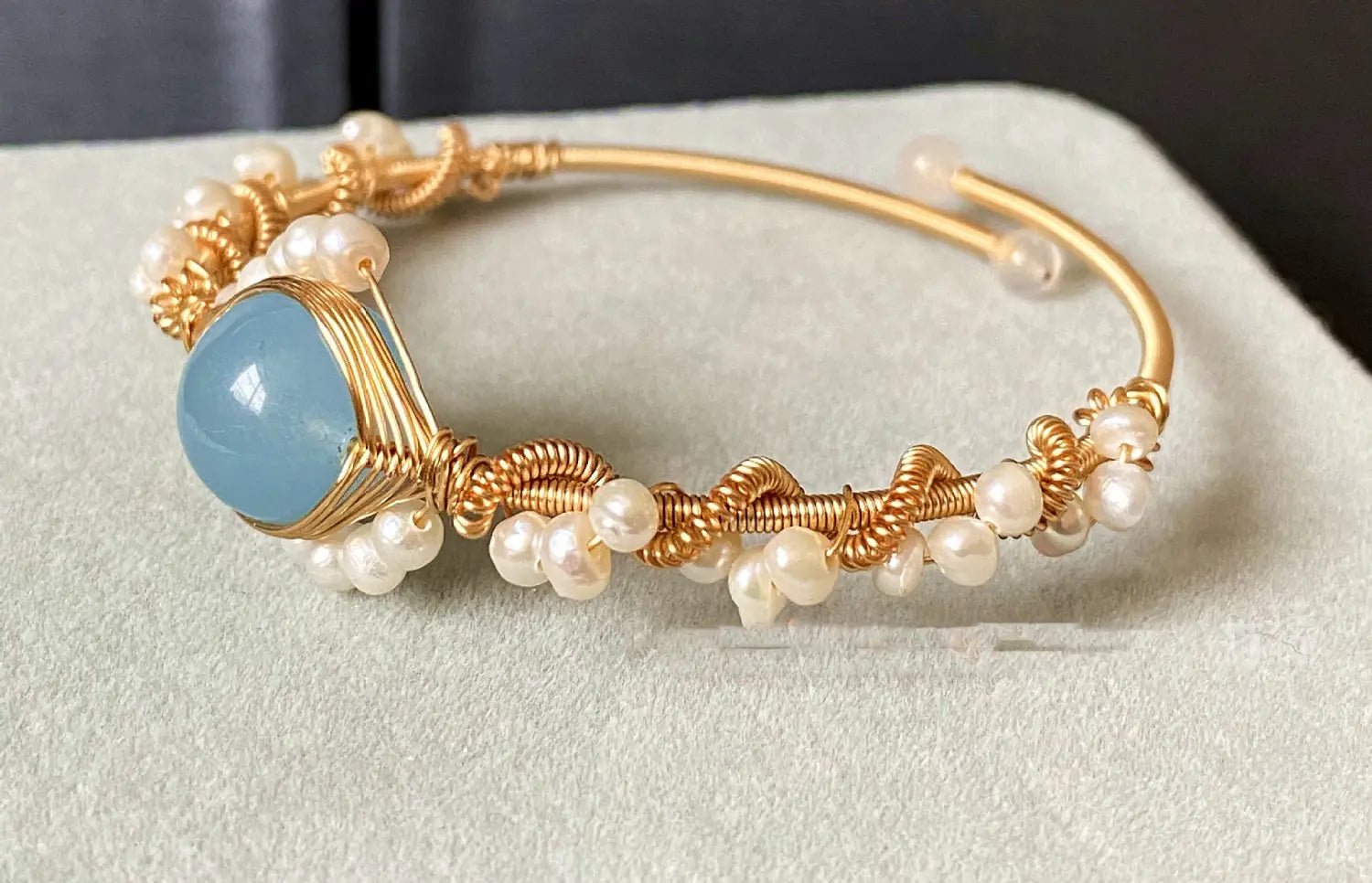 Gold-Wrapped Sapphire Pearl Bracelet