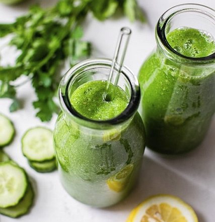 Cucumber and green apple smoothie