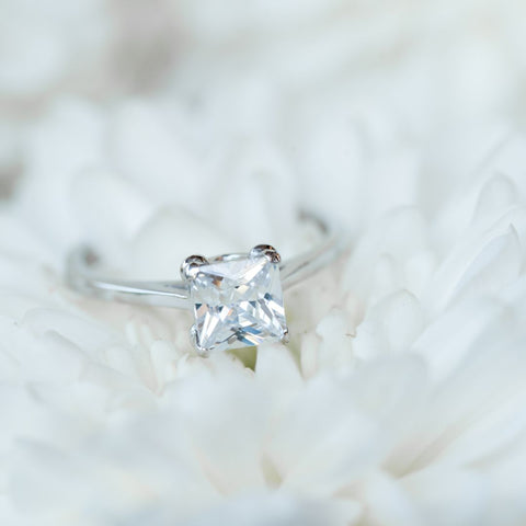 princess cut diamond engagement ring