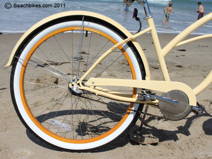 cream beach cruiser