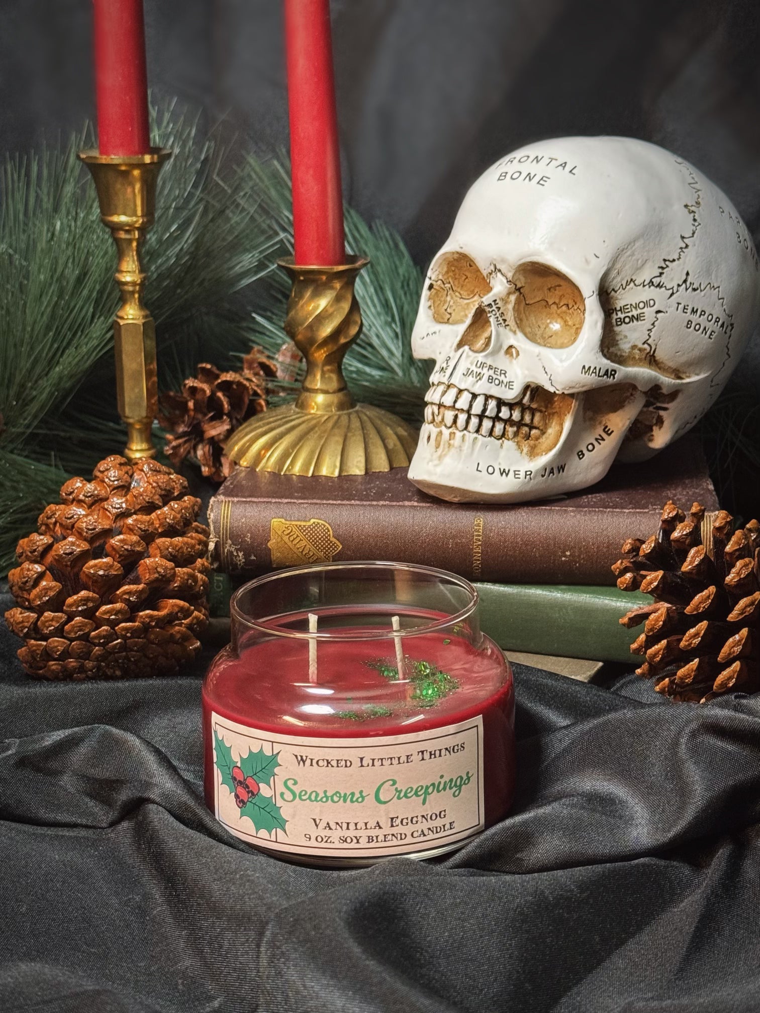 15 oz Silent Fright - Peppermint Mocha Double Cotton Wick Candle