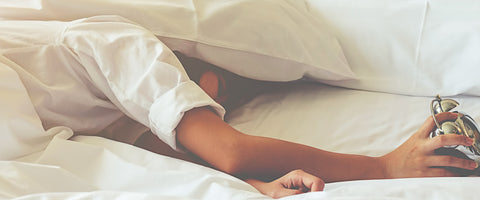 Dormire senza cuscino porta dei benefici oppure no? – Mollyflex