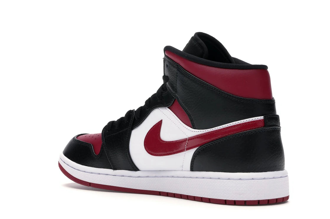 Air Jordan 1 Mid Bred Toe