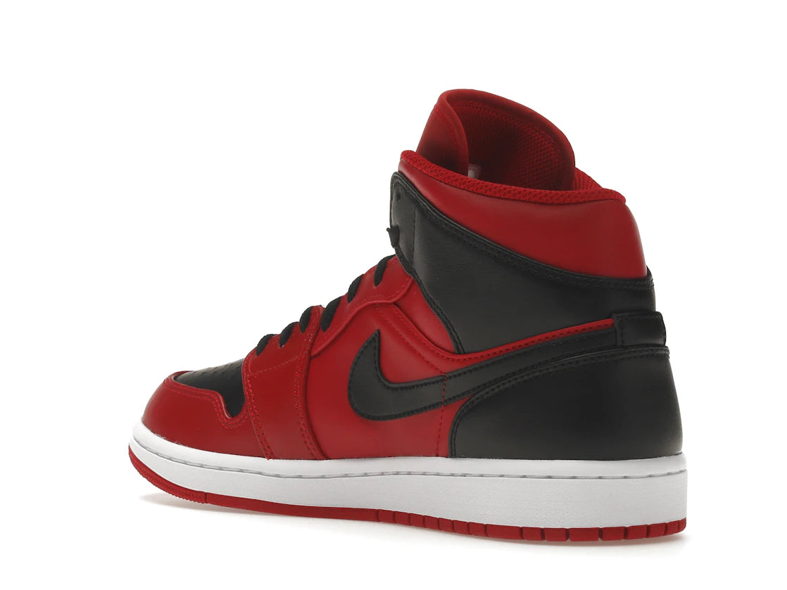 Air Jordan 1 Mid Reverse Bred