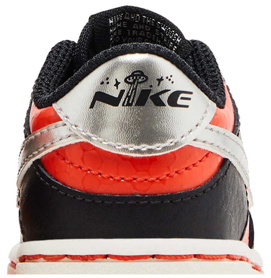 Nike Dunk Low SE Martian (TD)