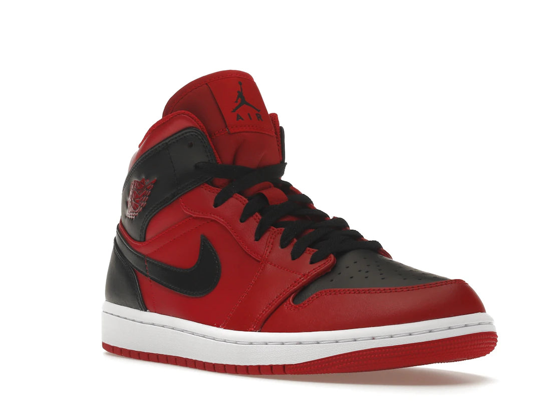 Air Jordan 1 Mid Reverse Bred
