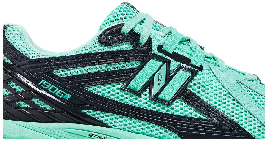 New Balance 1906R Size? Green Black