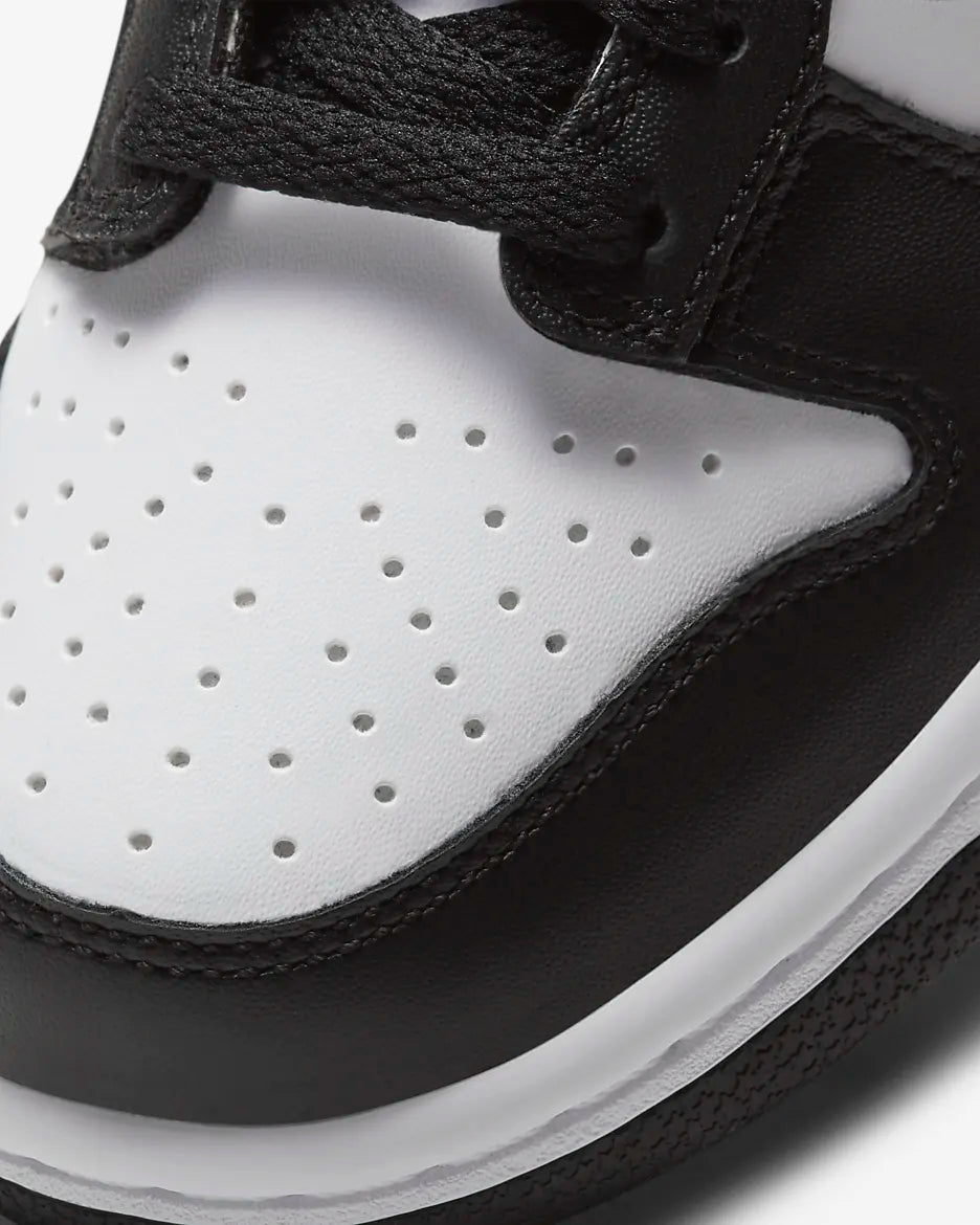 Nike Dunk Low Black White