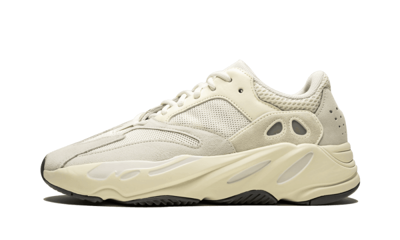 Yeezy 700 Analog