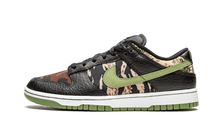 Dunk Low SE Black Multi-Camo (Crazy Camo)