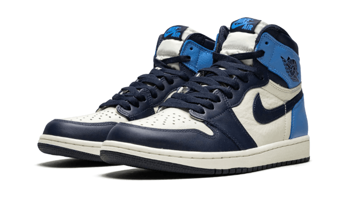 Air Jordan 1 Retro High OG Obsidian UNC