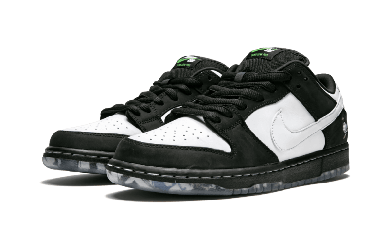 Dunk Low SB Staple Panda Pigeon