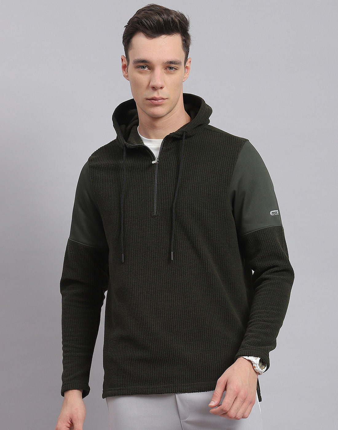Buy Men Magenta Solid Hooded Full Sleeve Sweatshirt Online in India -  Rock.it
