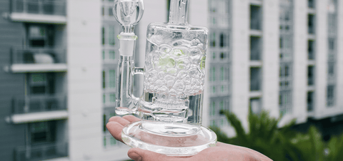 How Much Water Should You Put In Your Bubbler Pipe?