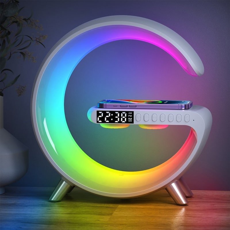 Billede af DreamCharge Nightlight - Med 15W trådløs fastcharger, Højtaler, RGB Lys, Ur, Vækkeur og meget mere