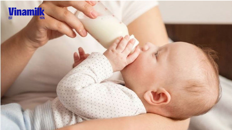 Chọn sữa tăng cân nặng phù phù hợp với bé