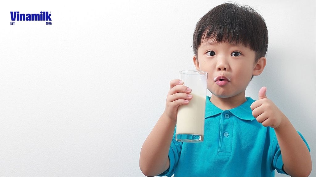 Sữa giúp tăng chiều cao