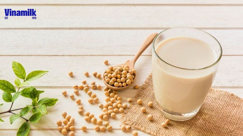 Sữa đậu nành chứa nhiều thành phần dinh dưỡng như vitamin, protein, khoáng chất