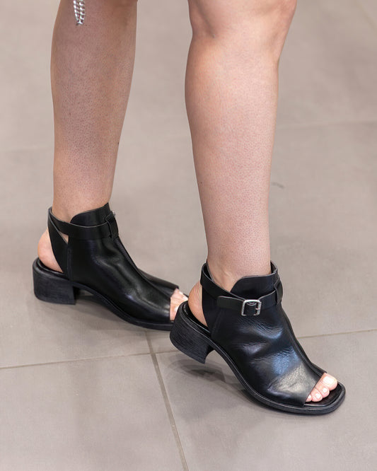 Pinko - abito | Moma - scarpa | Orciani - borsa