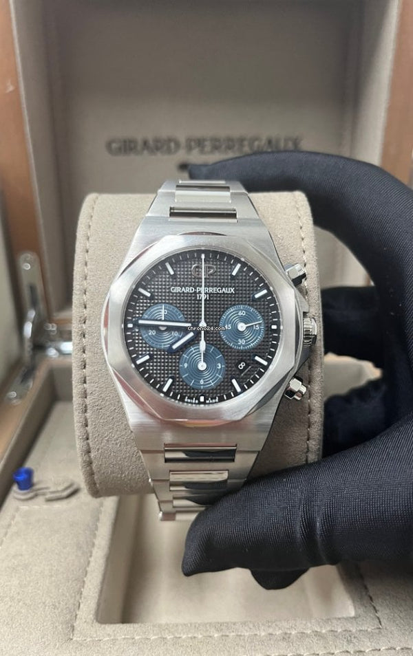 Girard Perragaux Laureato 81020-11-631-11A Steel 2022